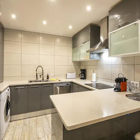 In With Terrace Apartment *